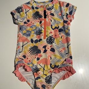 RUFFLE BUTTS | RASHGUARD